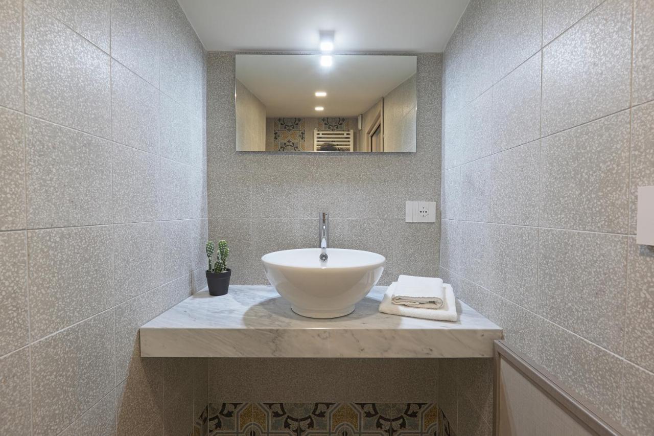 Mareli Suites Сан-Леоне Экстерьер фото